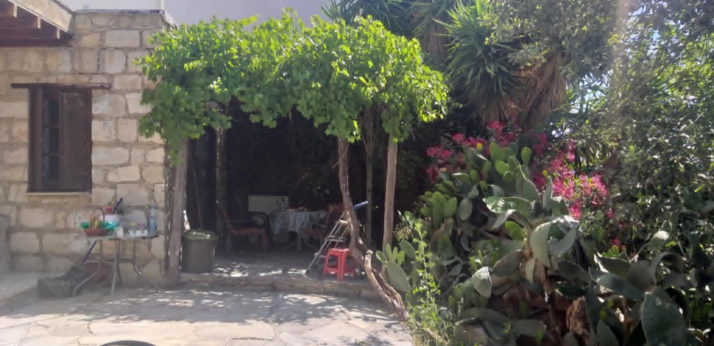 Residential Bungalow - 1 BEDROOM STONE HOUSE FOR SALE